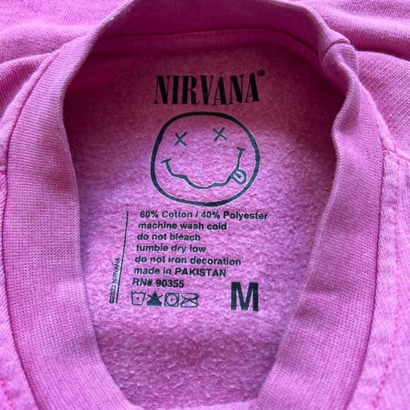 Nirvana Size M Pink Pullover Long Sleeve Crew Neck Sweatshirt - Picture 3 of 10